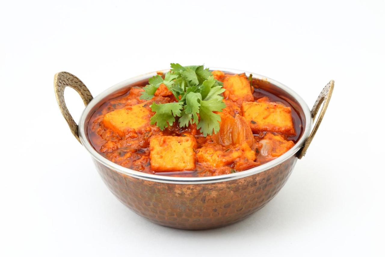 Capital O 16676 Near Noida City Center Bagian luar foto